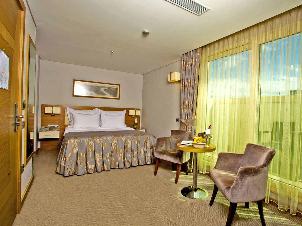 Hotel Momento - Special Category Стамбул Экстерьер фото