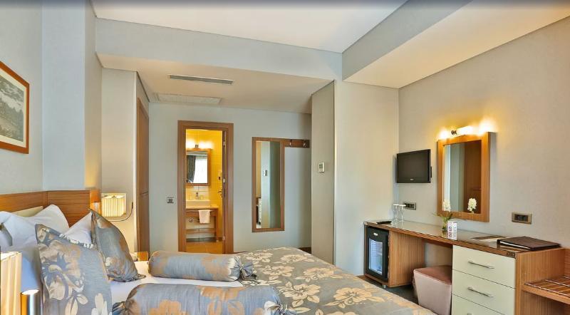 Hotel Momento - Special Category Стамбул Экстерьер фото